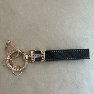 Luxurious Black and Gold Key Holder